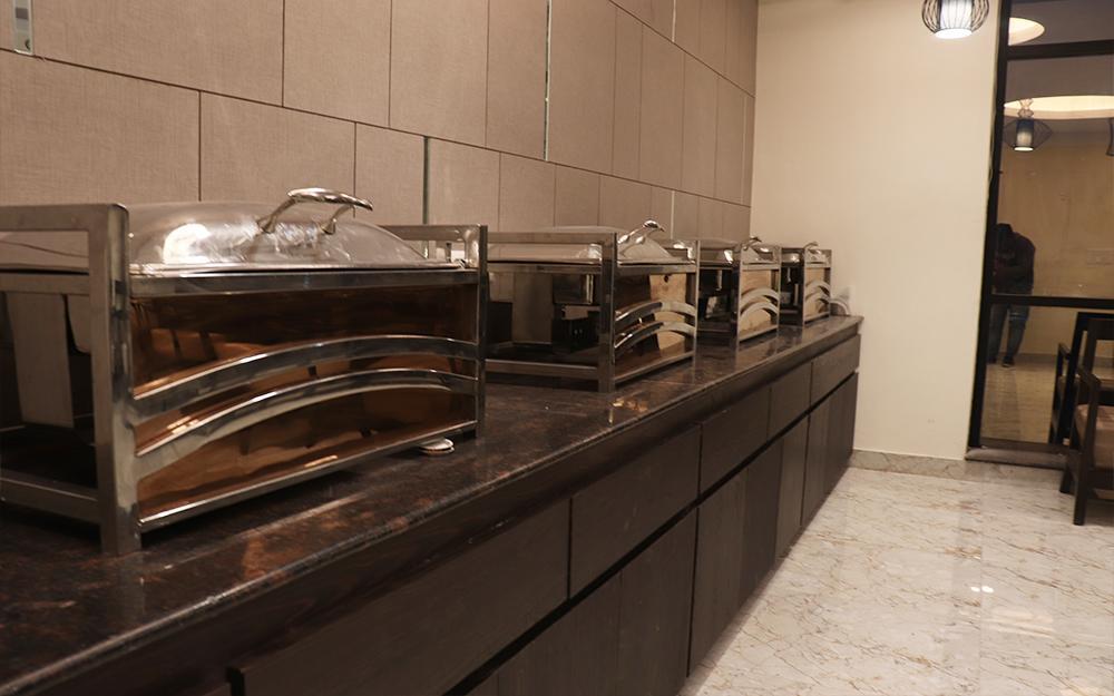 Hotel Solitaire Chinhat Екстериор снимка